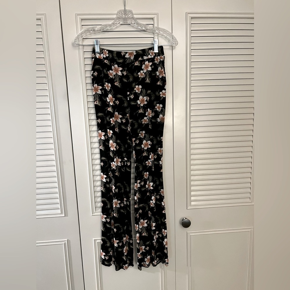 floral flare pant 🌸🌺🌻